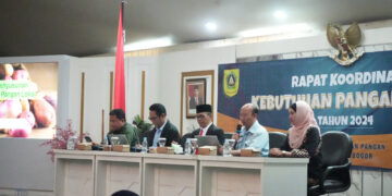 Pemerintah Kabupaten (Pemkab) Bogor mengadakan Rapat Koordinasi Rencana Kebutuhan Pangan Lokal di Gedung Serbaguna I Setda pada Selasa (1/10/2024).