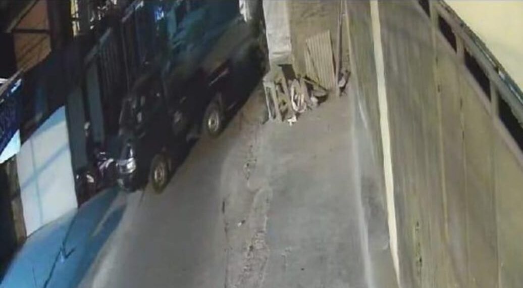 Tangkapan layar CCTV, yang merekam aksi pencurian mobil di Kota Tasikmalaya.(Foto:Istimewa).