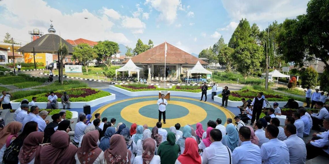 Peresmikan Taman Argo Wisata Edukasi Ternak Sapi Perah Cikole di UPTD