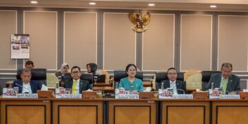 Ketua DPR RI Puan Maharani bersama Pimpinan DPR RI lainnya saat menggelar Rapat Pimpinan (Rapim) pada Badan Musyawarah (Bamus) di Gedung Nusantara II DPR RI, Senayan, Jakarta, Senin (21/10/2024). Foto: Mario/vel/dpr.go.id