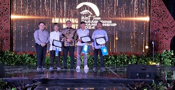 Tiga warga Sumedang, Ahman, Kurnia, dan Judin, tampil heroic setelah berhasil menyelamatkan atlet paralayang yang tersesat saat mengikuti West Java Paragliding Championship (WJPC) 2024. Kejadian ini berlangsung saat beberapa atlet terpaksa mendarat di lokasi yang tidak seharusnya, termasuk daerah Sanghyang Bedil Darmaraja dan Cipeuteuy, Sumedang Utara.