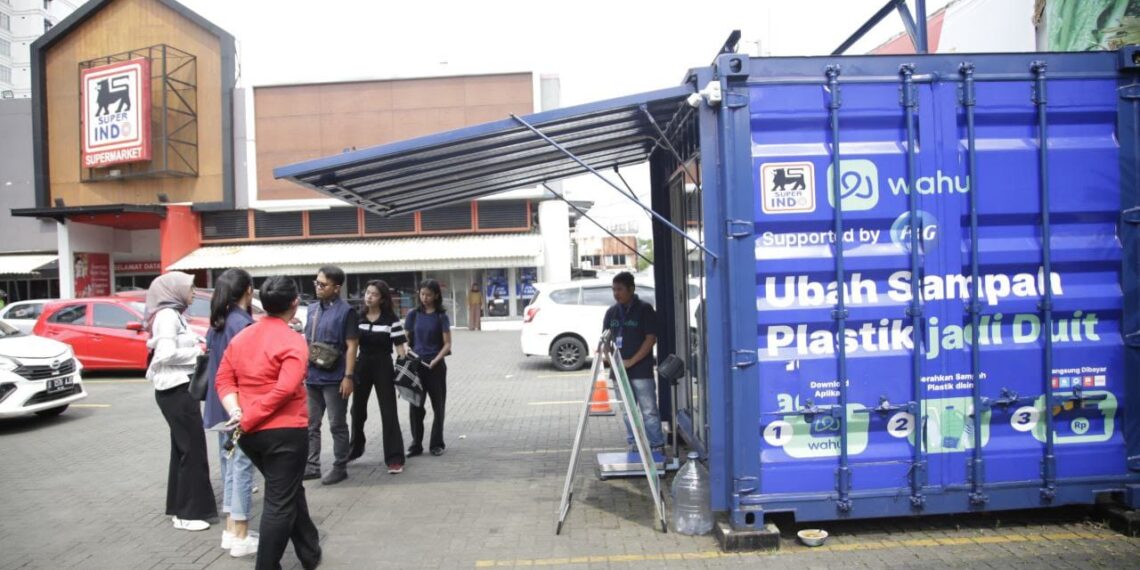 Super Indo Kolaborasi dengan Wahu Atasi Masalah Sampah Plastik di Bandung Raya.(FOTO: Humas Pemkot Bandung)
