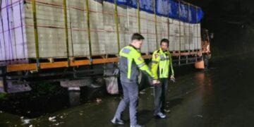 Tempat kejadian perkara (TKP) peristiwa kecelakaan di Jalan Raya Lingkar Selatan, Cisaat, Kabupaten Sukabumi, yang menewaskan pelajar pengendara sepeda motor.(Foto:Istimewa).