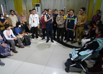 Sebanyak 40 Warga Negara Indonesia (WNI) dan 1 Warga Negara Asing (WNA) yang merupakan pasangan WNI berhasil dievakuasi dengan selamat dari Lebanon. Ke-41 evacuees ini tiba di Indonesia pada Senin, 7 Oktober 2024, melalui dua penerbangan komersial.