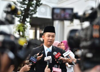 Taufik Hidayat secara resmi dilantik menjadi Wakil Menteri Pemuda dan Olahraga Republik Indonesia (Wamenpora RI) oleh Presiden Prabowo Subianto untuk mendampingi Menpora Dito Ariotedjo pada Kabinet Merah Putih, Pemerintahan Presiden Prabowo Subianto dan Wapres Gibran Rakabuming Raka periode 2024-2029.(foto:andre/kemenpora.go.id)