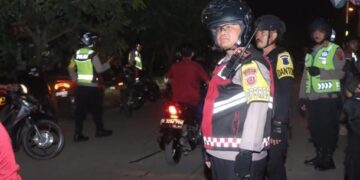 Polres Indramayu bersama Kodim 0616/Indramayu melaksanakan patroli skala besar. (Dok. Polres Indramayu)