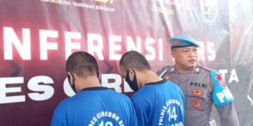 Dua tersangka dalam bisnis praktik live streaming konten asusila.(Foto:Istimewa).