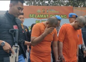 ersangka residivis curas diringkus Satreskrim Polres Garut, setelah membobol brankas uang milik SPBU.(Foto:Istimewa).