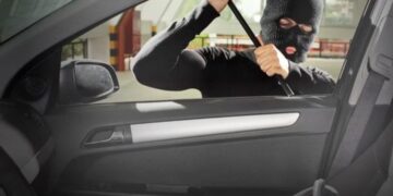 Ilustrasi maling modus pecah kaca mobil.(Foto:Istimewa).