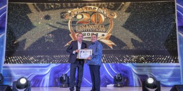 bank bjb meraih penghargaan Top 20 Financial Institution 2024 dari The Finance. Penghargaan ini menegaskan posisi bank bjb sebagai salah satu bank dengan kinerja terbaik di Indonesia.(FOTO: Istimewa)