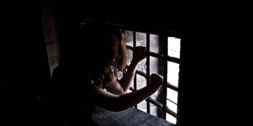 Ilustrasi wanita disekap dan disiksa (foto: istock)