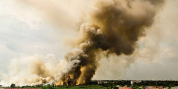 Ilustrasi ledakan dari Korut di jalan perbatasan (Foto: istock)