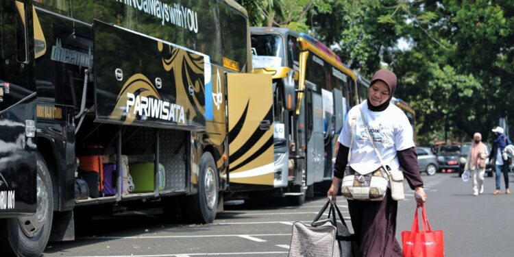 Bus (FOTO: Humas Pemkot Bandung)