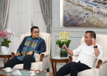 Bey Machmudin dan Dede Yusuf.(FOTO: Humas Pemprov Jabar)