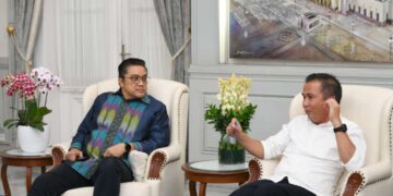 Bey Machmudin dan Dede Yusuf.(FOTO: Humas Pemprov Jabar)