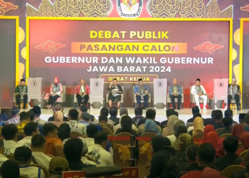 Debat sesi kedua Pilkada Jabar 2024 di Hotel Patra Cirebon, Sabtu (16/11/2024), bertemakan 'Budaya Inovatif untuk Jawa Barat yang Gemah Ripah Repeh'. Debat ini diikuti oleh empat pasangan calon gubernur dan wakil gubernur Jabar.