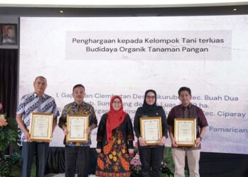 Garut Raih Penghargaan Sebagai Produksi Jagung Terbesar di Jawa Barat 2024.(FOTO: Humas Pemkab Garut)