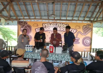 Pelatihan ekonomi untuk anak jalanan di Cirrebon. (foto: istimewa)