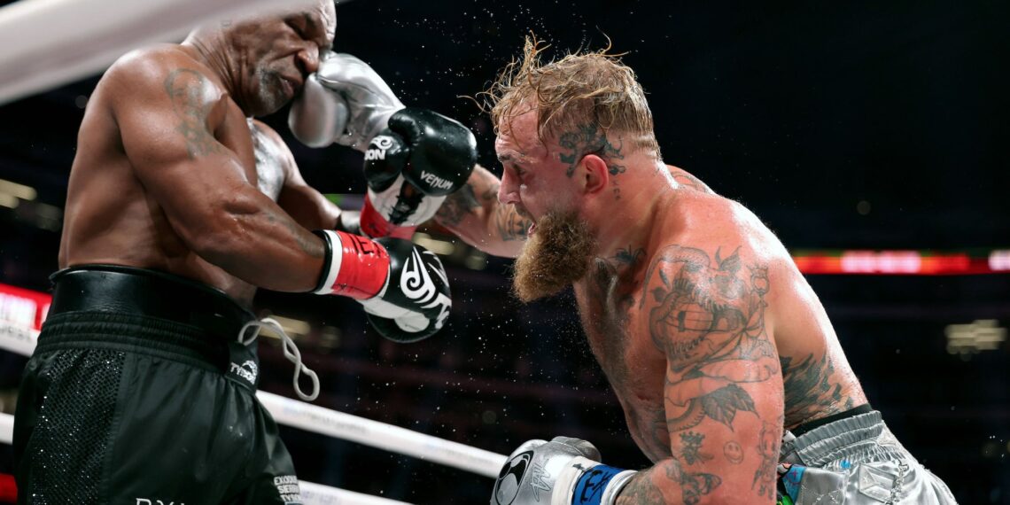 Jake Paul dan Mike Tyson. (foto: istimewa)