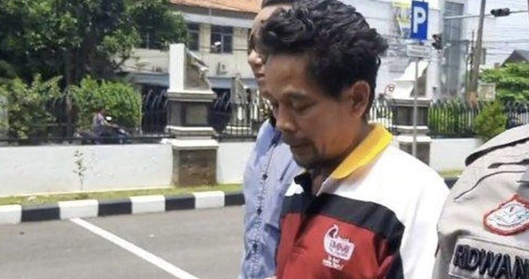 Sopir truk tersangka kecelakaan beruntun tol cipularang. (foto: istimewa)