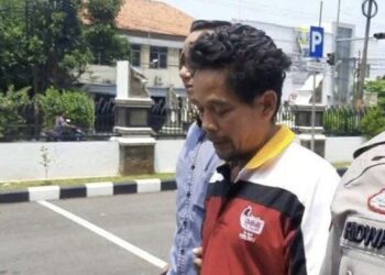 Sopir truk tersangka kecelakaan beruntun tol cipularang. (foto: istimewa)