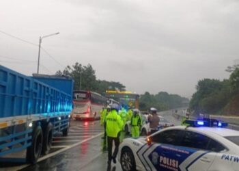 Jalan Tol Cipularang KM 92, arah Jakarta dan arah Bandung sudah kembali normal.(Foto:Istimewa).