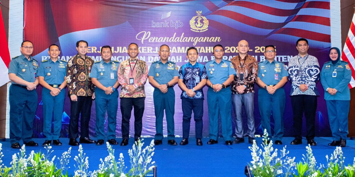 Kerja Sama Penggunaan Produk dan Jasa Layanan Perbankan bank bjb dengan Tentara Nasional Indonesia Angkatan Laut (TNI AL).