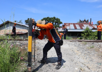 Perlintasan liar di jalur KA.(FOTO: Humas KAI)