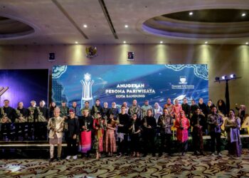 Malam Anugerah Pesona Pariwisata Kota Bandung 2024 berlangsung dengan meriah di Harris Hotel & Convention Center.