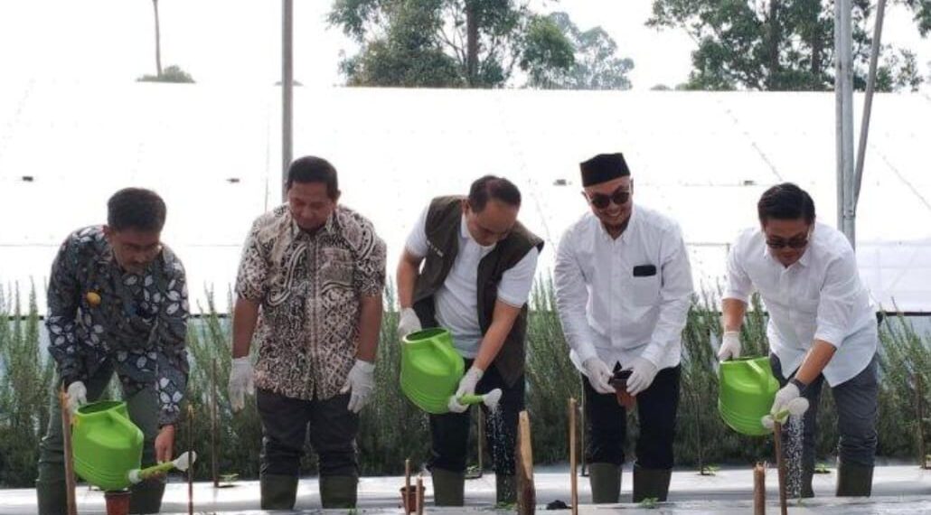 Menteri Koperasi, Budi Arie, di Pondok Pesantren Al-Ittifaq, Kabupaten Bandung.(Foto: Istimewa).
