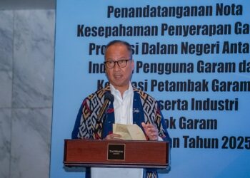 Menteri Perindustrian Agus Gumiwang Kartasasmita