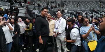 Menteri Pemuda dan Olahraga Repulik Indonesia (Menpora RI) Dito Ariotedjo bersama Wamenpora Taufik Hidayat hari Minggu (24/11) sore menyaksikan lanjutan pertandingan Kualifikasi FIBA Asia Cup 2025 di Indonesia Arena, Senayan, Jakarta.(foto:herry/kemenpora.go.id)