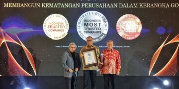 bank bjb meraih penghargaan Indonesia Good Corporate Governance Award 2024 (CGPI Award 2024) dengan predikat Most Trusted. Acara berlangsung pada Senin, 25 November 2024. Dalam acara tersebut, bank bjb diwakili oleh Cecep Trisna, Direktur Kepatuhan, yang menerima penghargaan tersebut.