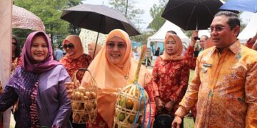 Pj Bupati Sumedang Apresiasi Jeletot Seuhah Festival.(FOTO: Humas Pemkab Sumedang)