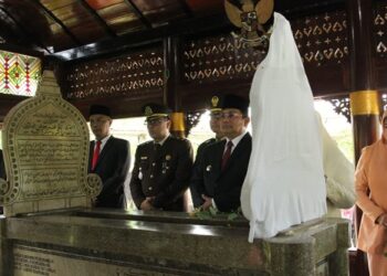 Pj Bupati Sumedang ziarah ke Gunung Puyuh