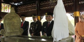 Pj Bupati Sumedang ziarah ke Gunung Puyuh