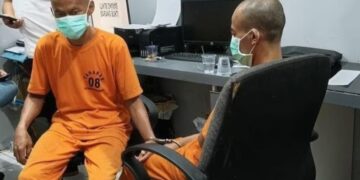 Tiktoker, Gunawan 'Sadbor' dan rekannya, berbaju tahanan setelah diduga terlibat mempromosikan situs judi online.(Foto:Istimewa).