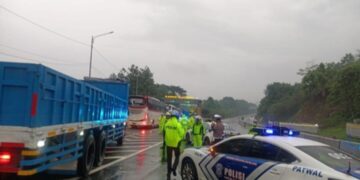 Polda Jabar kembali melanjutkan gelar olah TKP kecelakaan beruntun di Tol Cipularang KM 92 arah Jakarta.(Foto:Dok.Jasa Marga).