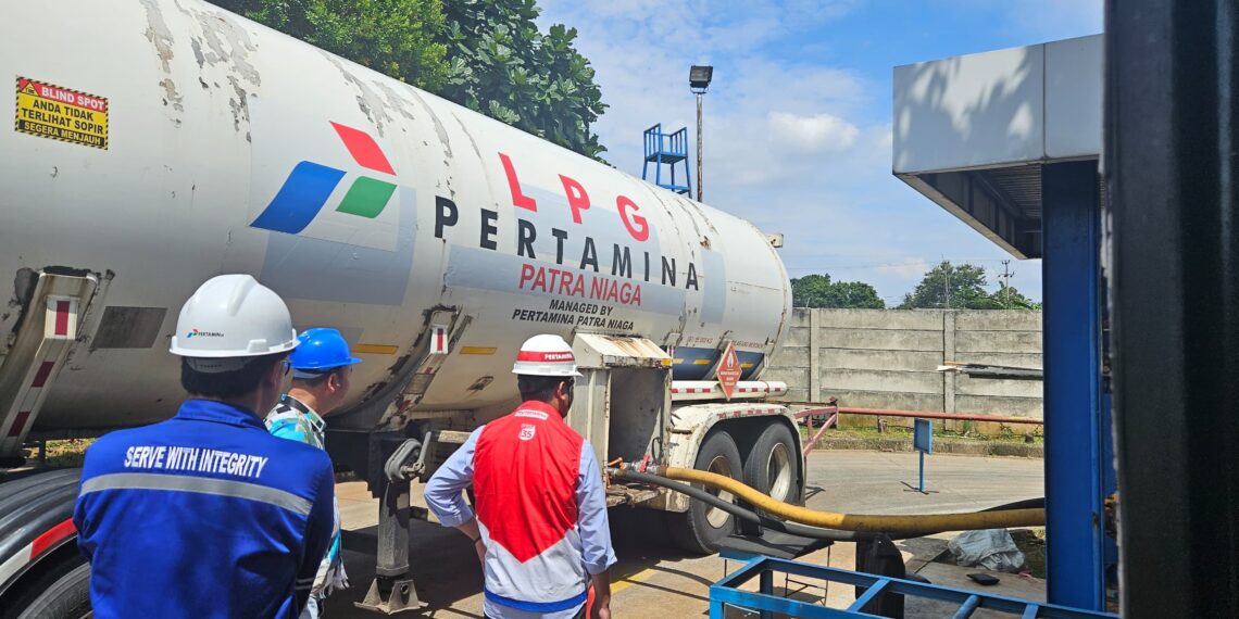 Caption: Pertamina Patra Niaga Regional Jawa Bagian Barat Lakukan Pengecekan Lembaga Penyalur BBM dan LPG di Seluruh Wilayah Sales Area Retail Jelang Nataru. (Dok. Istimewa)