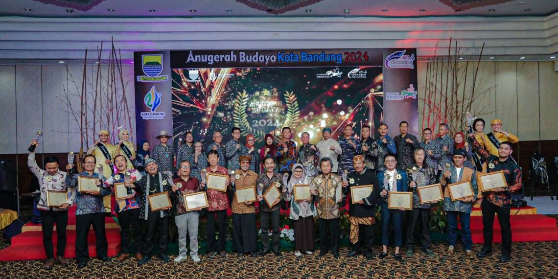 Anugerah Budaya Kota Bandung 2024 digelar oleh Pemerintah Kota Bandung Sabtu 2 November 2024 di Hotel Horison Kota Bandung.