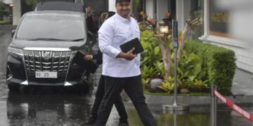 Menteri Pemuda dan Olahraga Republik Indonesia (Menpora RI) Dito Ariotedjo mendapat arahan dari Presiden Republik Indonesia (RI) Prabowo Subianto untuk meluncurkan gerakkan Indonesia Bugar yang dilakukan secara masif sejak usia Sekolah Dasar (SD).(foto:bagus/kemenpora.go.id)