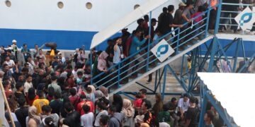 Warga memanfaatkan tiket kapal gratis dari Kemenhub untuk perjalanan Nataru. (Dok. Istimewa/)