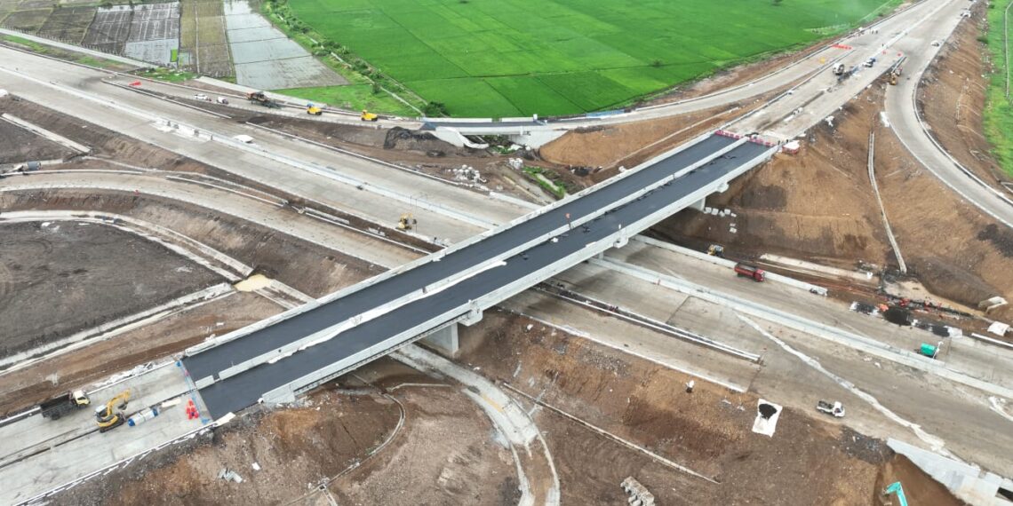 Pembangunan jalan tol
