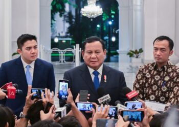 residen Prabowo dalam keterangan persnya kepada awak media di Istana Merdeka, Jakarta, Jumat (06/12/2024). (Foto: BPMI Setpres/Rusman)