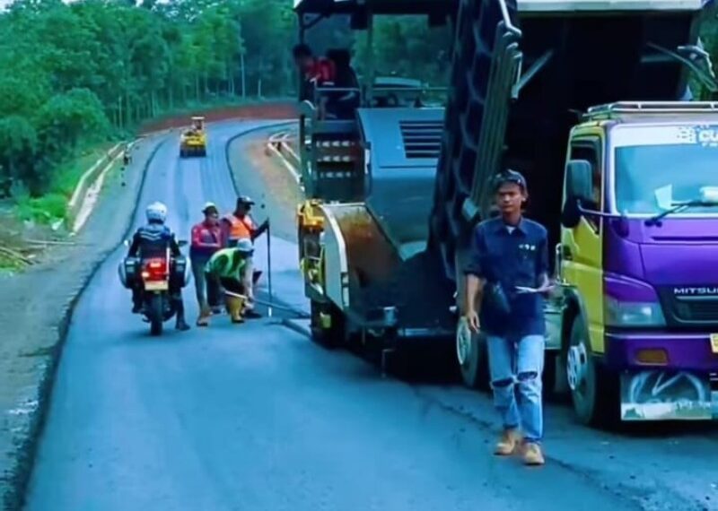 Proyek Jalan Lingkar Utara Waduk Jatigede di Kabupaten Sumedang