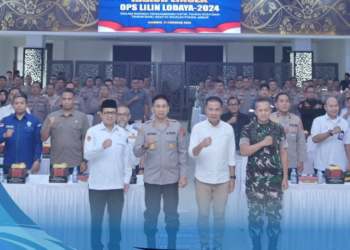 Polda Jawa Barat menggelar Rapat Koordinasi Lintas Sektoral di Mapolda Jabar pada Selasa (17/12/2024) guna mempersiapkan pengamanan perayaan Natal 2024 dan Tahun Baru 2025.