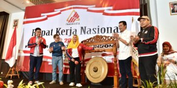 Wakil Menteri Pemuda dan Olahraga Republik Indonesia (Wamenpora RI) Taufik Hidayat menghadiri Pembukaan Rapat Kerja Nasional (Rakernas) Federasi Panjat Tebing Indonesia (FPTI) 2024 di Royal Kuningan Hotel, Jakarta Selatan, Selasa (3/12).(foto:Andre/kemenpora.go.id)