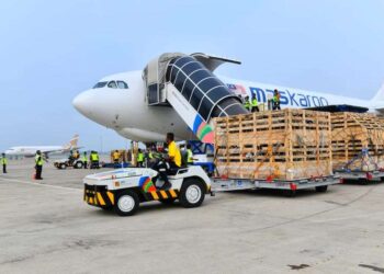 Bandara Internasional Jawa Barat (BIJB) Kertajati mencatatkan sejarah baru dengan kedatangan pesawat kargo yang membawa 900 ekor domba dari Australia.