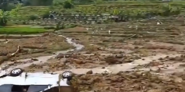 Banjir dan longsor di Pekalongan