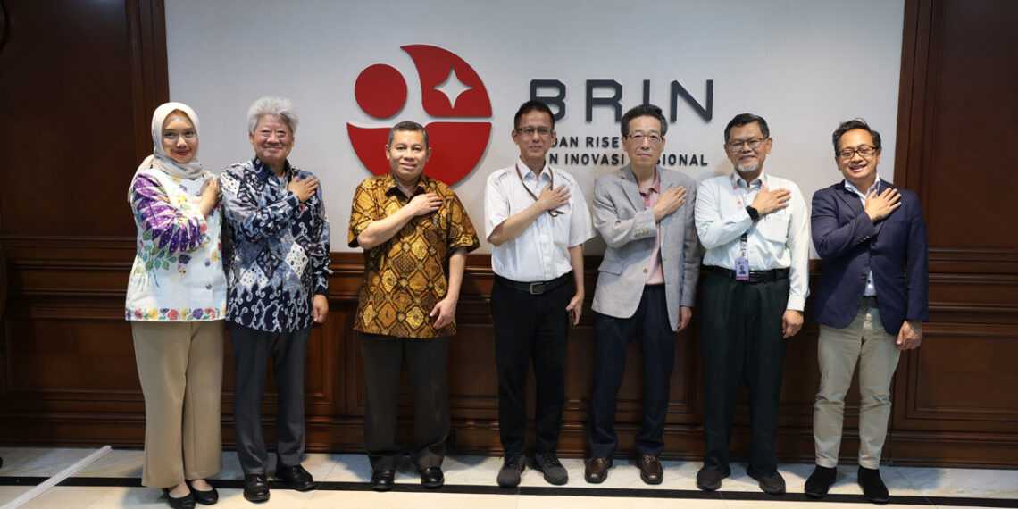 Badan Riset dan Inovasi Nasional (BRIN) menerima kunjungan riset dari Tim Badan Perencanaan Pembangunan Nasional (Bappenas), Asian Productivity Organization (APO), dan National Productivity Organization (NPO) di Gedung BJ Habibie, Jakarta, Rabu (15/1). Kunjungan ini bertujuan mendiskusikan strategi peningkatan produktivitas nasional, khususnya dalam konteks kontribusi riset dan inovasi.